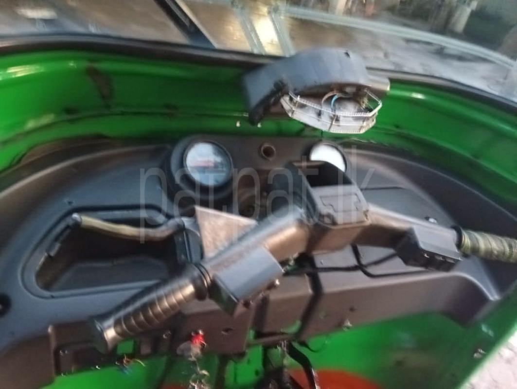 Bajaj 4 stroke 2012 - Used Three wheeler sale in Sri Lanka - patpat.lk