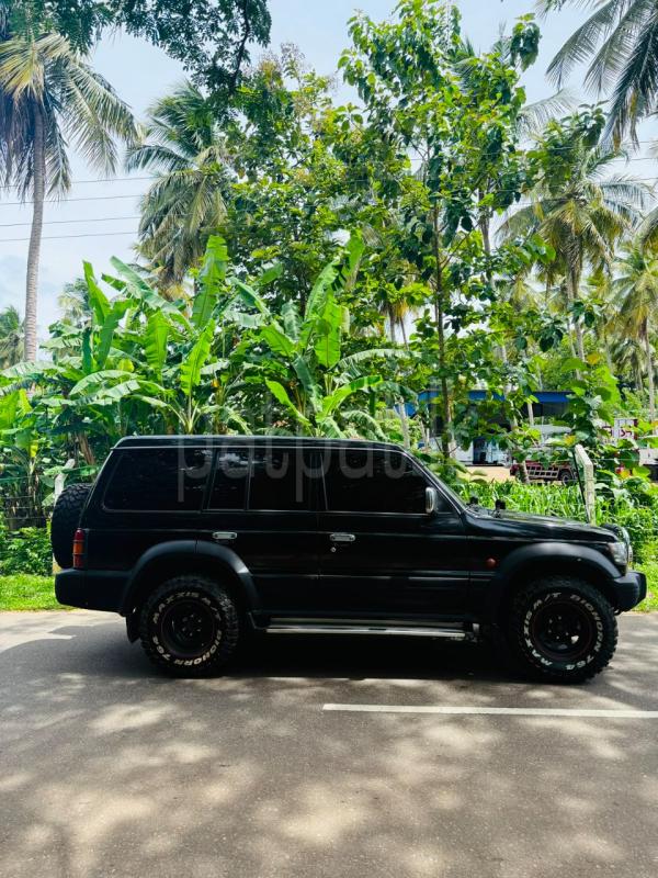 Mitsubishi Pajero 1993 - Used SUV sale in Sri Lanka - patpat.lk