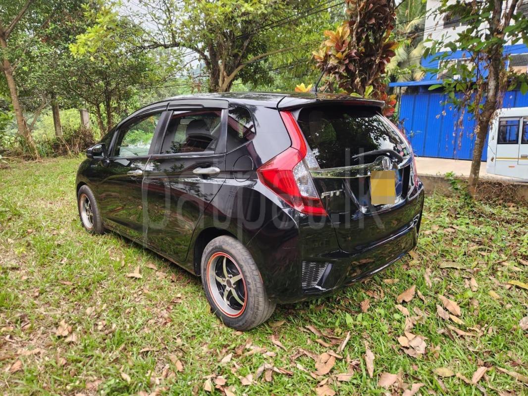 Honda Fit 2013 - பயன்படுத்தப்பட்டது கார் sale in Sri Lanka - patpat.lk