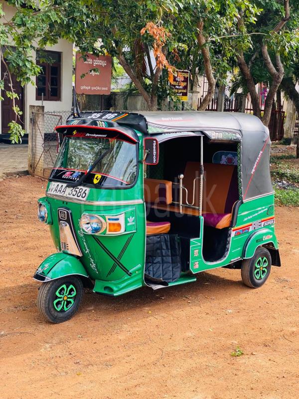 Bajaj 4 stroke 2012 - பயன்படுத்தப்பட்டது முச்சக்கர வண்டி sale in Sri Lanka - patpat.lk