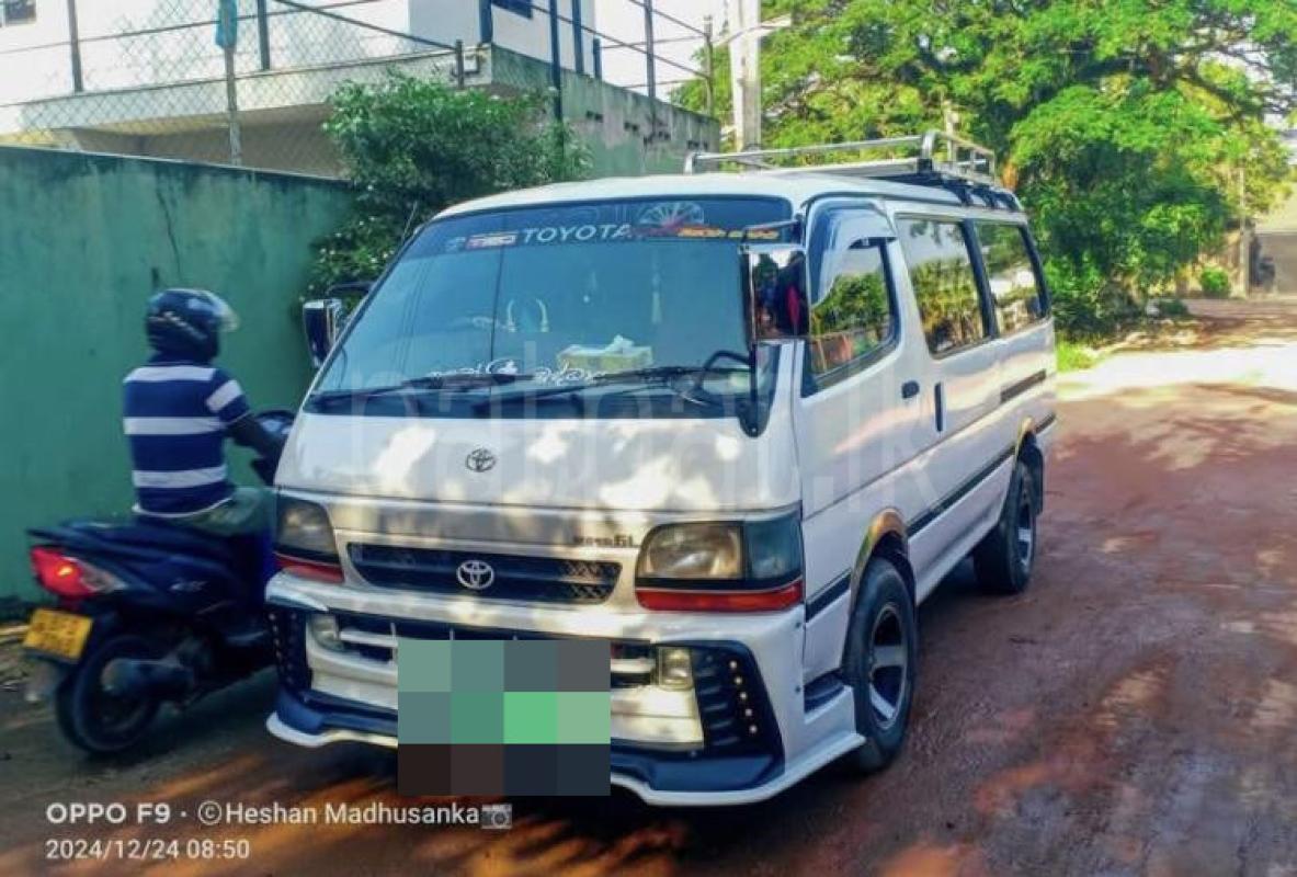 Toyota Hiace 1997 - Used Van sale in Sri Lanka - patpat.lk