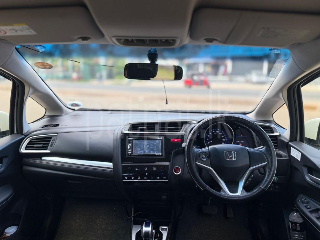 Honda Fit 2014 - பயன்படுத்தப்பட்டது கார் sale in Sri Lanka - patpat.lk