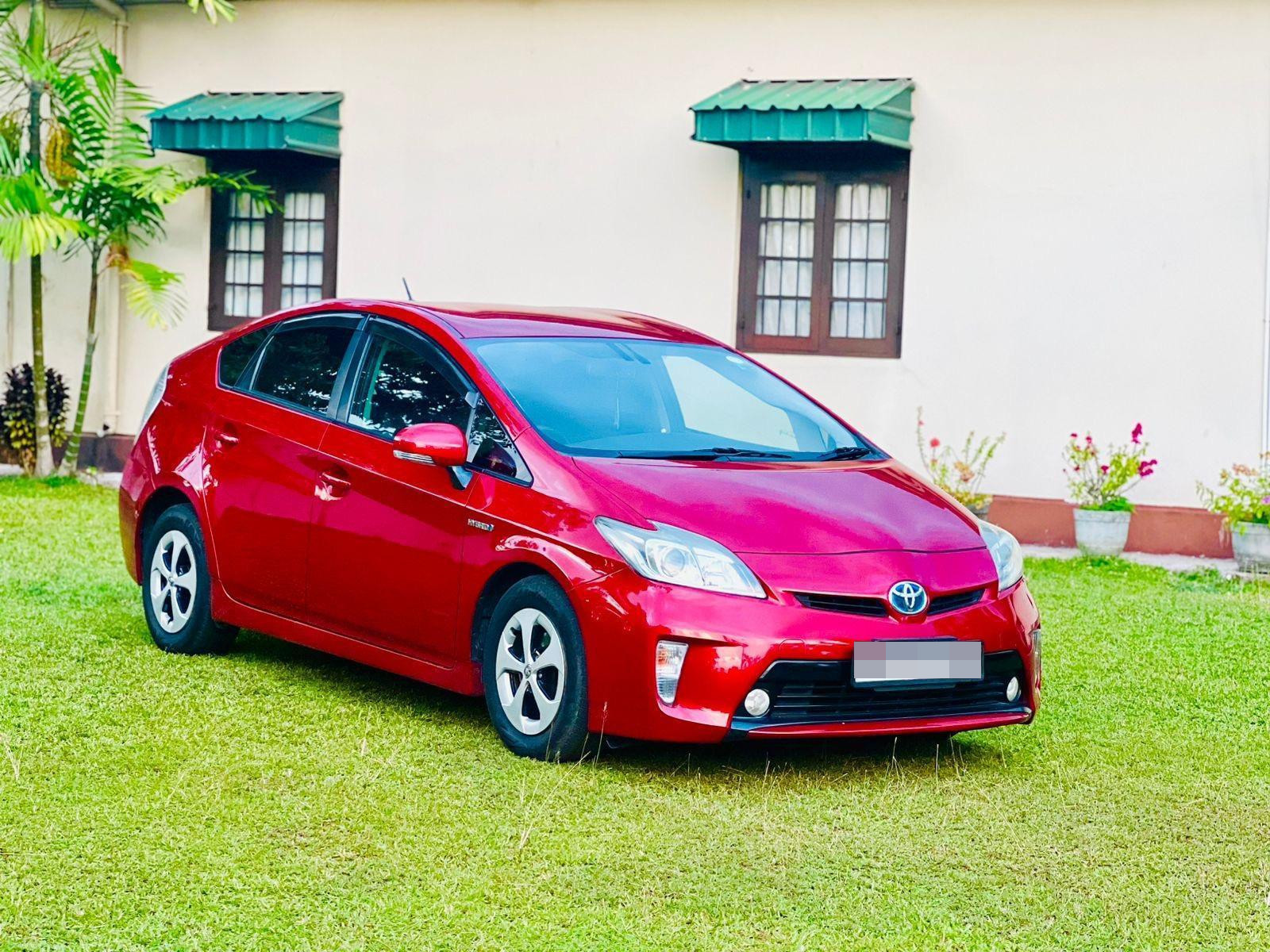 Toyota Prius 2012 - Used Car sale in Sri Lanka - patpat.lk