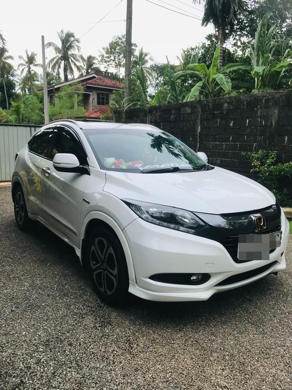 Honda Vezel 2014 - பயன்படுத்தப்பட்டது SUV sale in Sri Lanka - patpat.lk