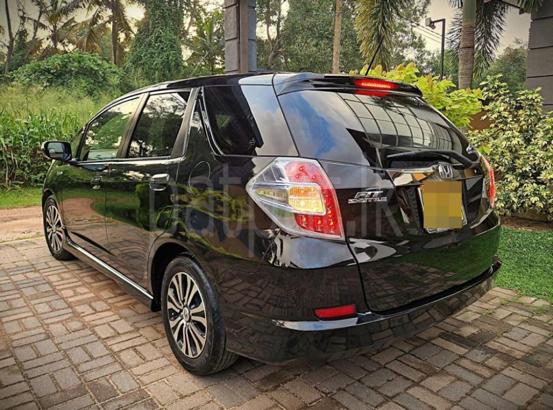 Advertisement image 3