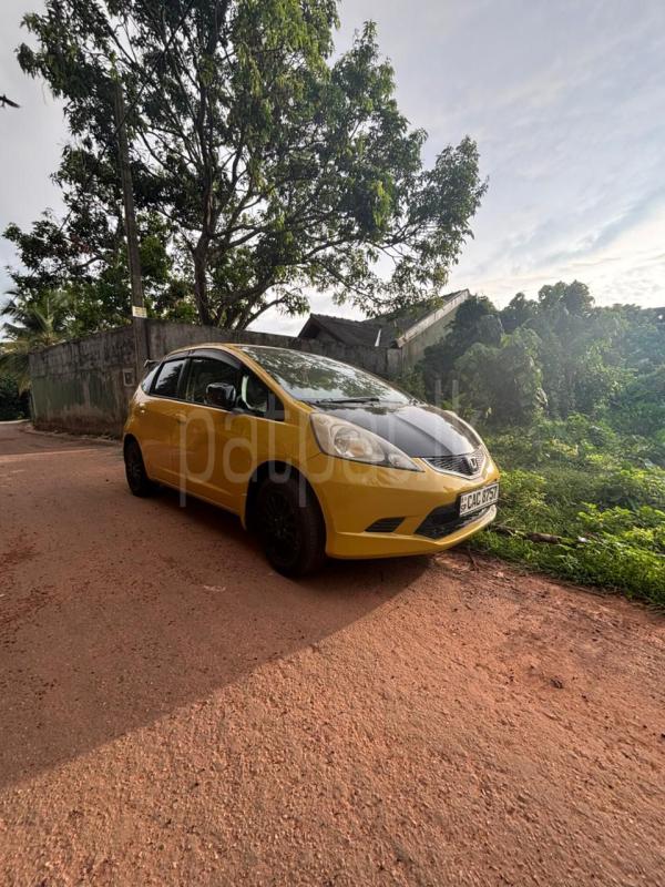 Honda Fit 2010 - பயன்படுத்தப்பட்டது கார் sale in Sri Lanka - patpat.lk