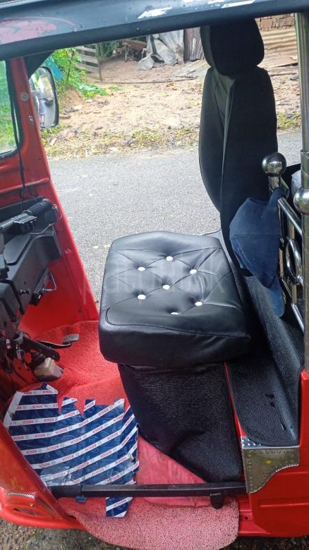 Bajaj 4 stroke 2011 - Used Three wheeler sale in Sri Lanka - patpat.lk