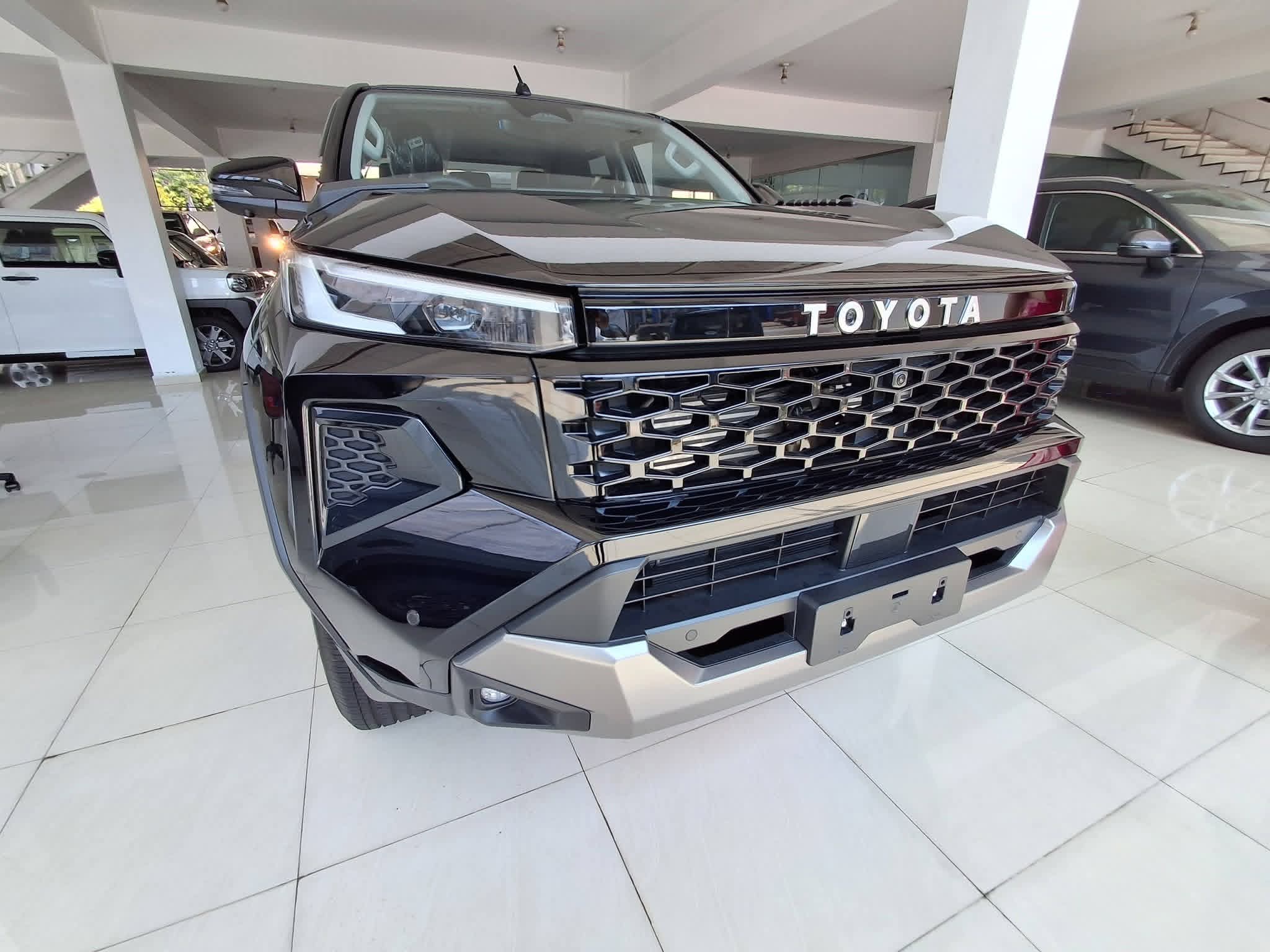 Toyota Hilux 2026 - අලුත් භාණ්ඩ ප්‍රවාහන sale in Sri Lanka - patpat.lk