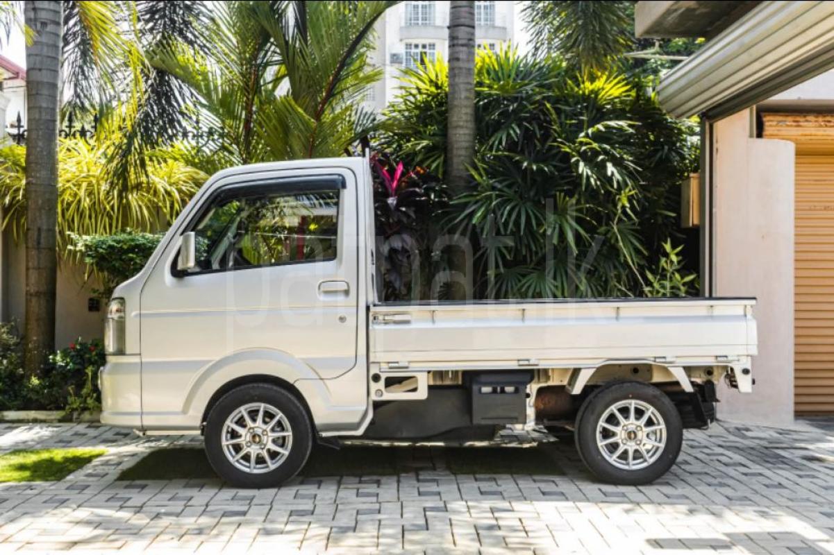 Advertisement image 6