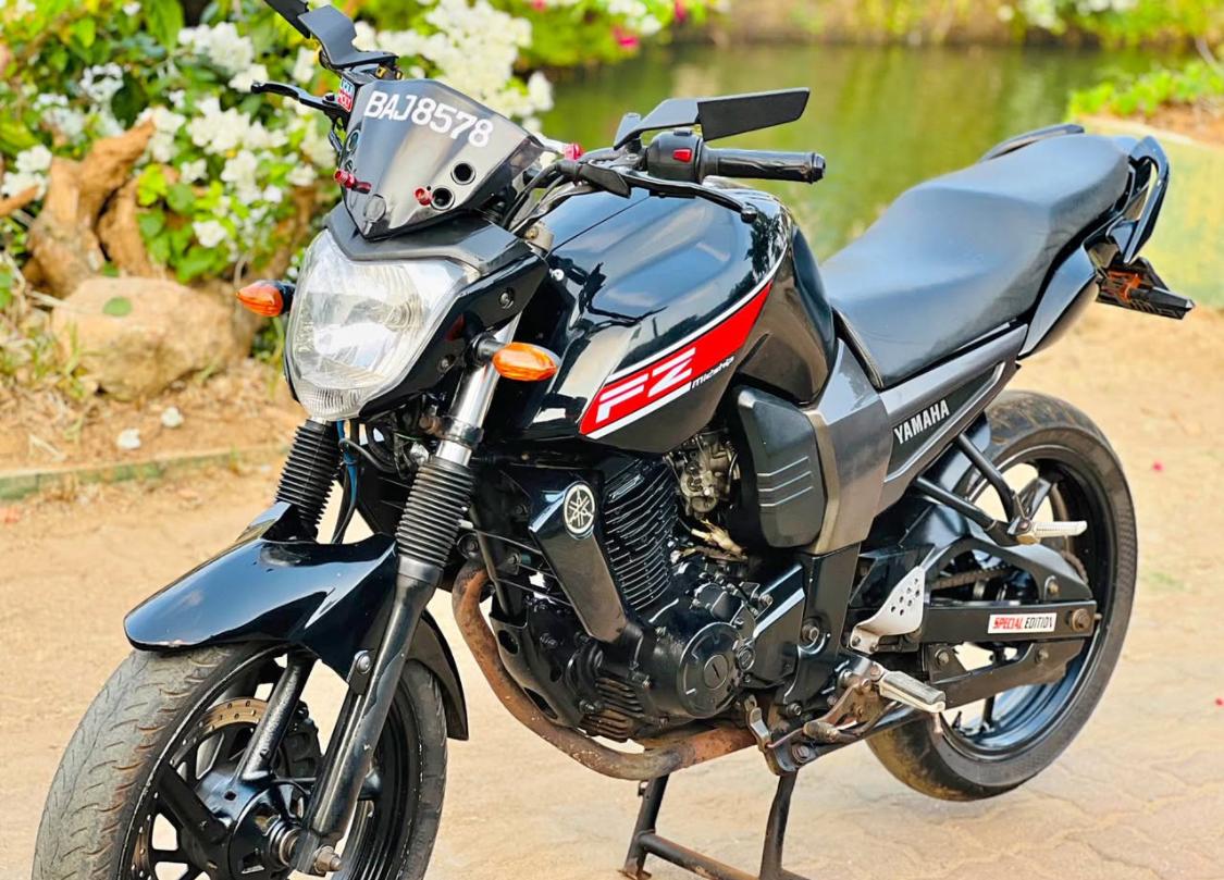 Yamaha FZ 2012 - பயன்படுத்தப்பட்டது பைக் sale in Sri Lanka - patpat.lk
