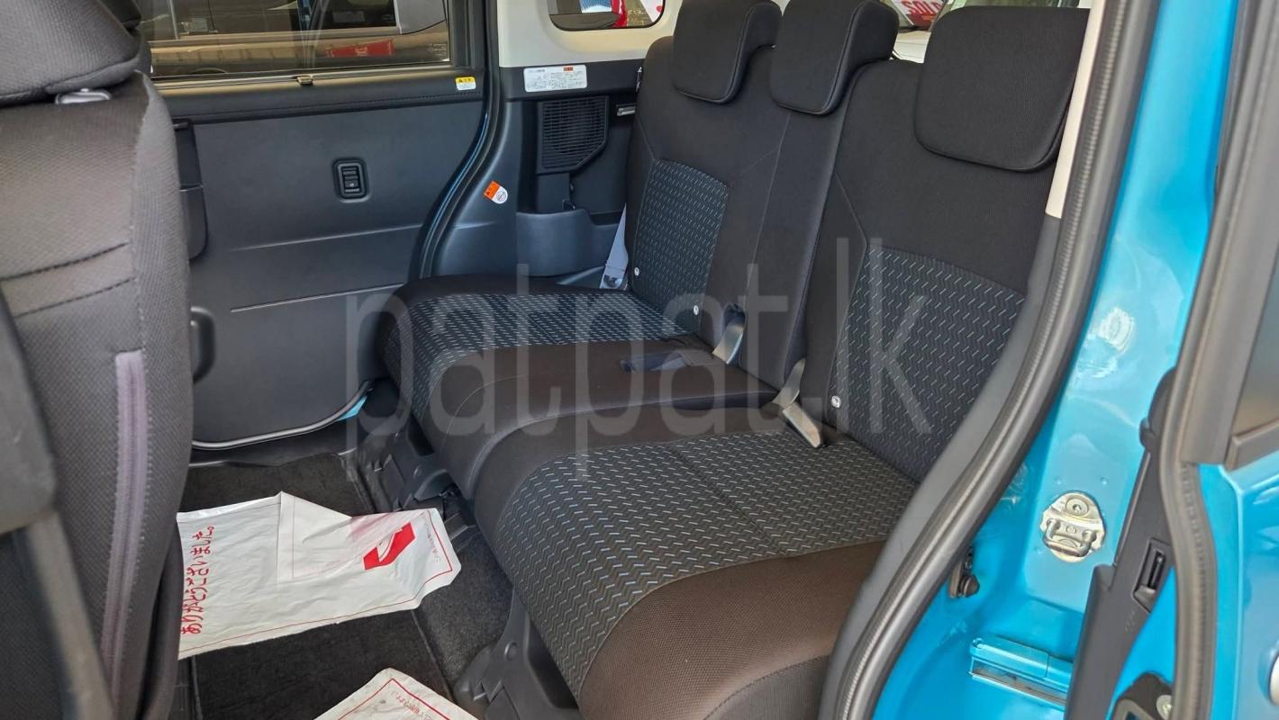 Toyota Roomy 2023 - பயன்படுத்தப்பட்டது வேன் sale in Sri Lanka - patpat.lk