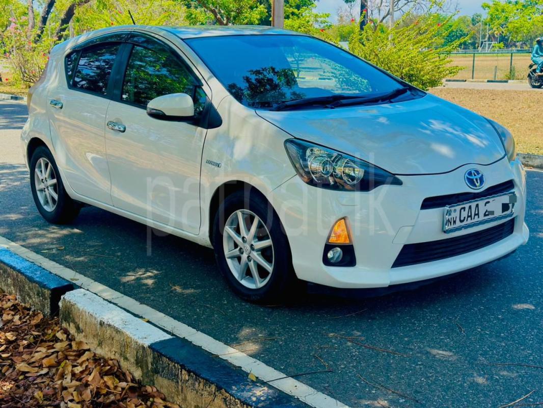 Toyota Aqua 2013 - பயன்படுத்தப்பட்டது கார் sale in Sri Lanka - patpat.lk