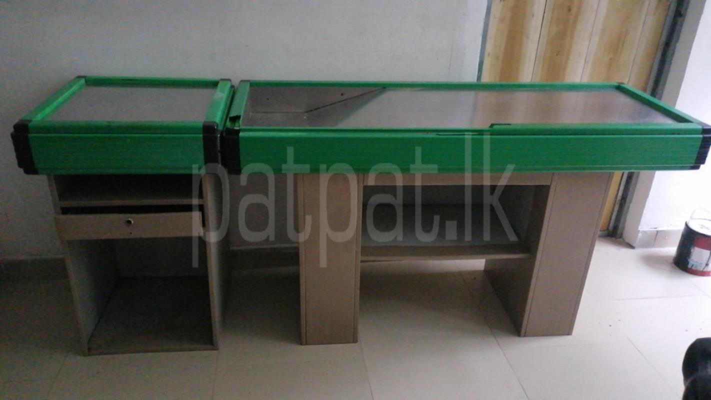 Cashier table