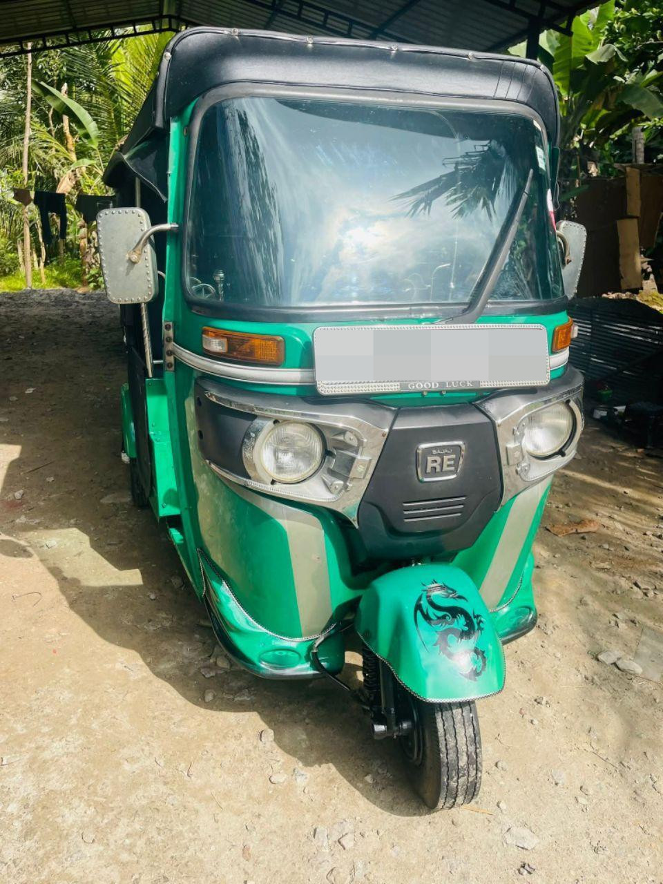 Bajaj Three Wheel 2016 ads-image-1