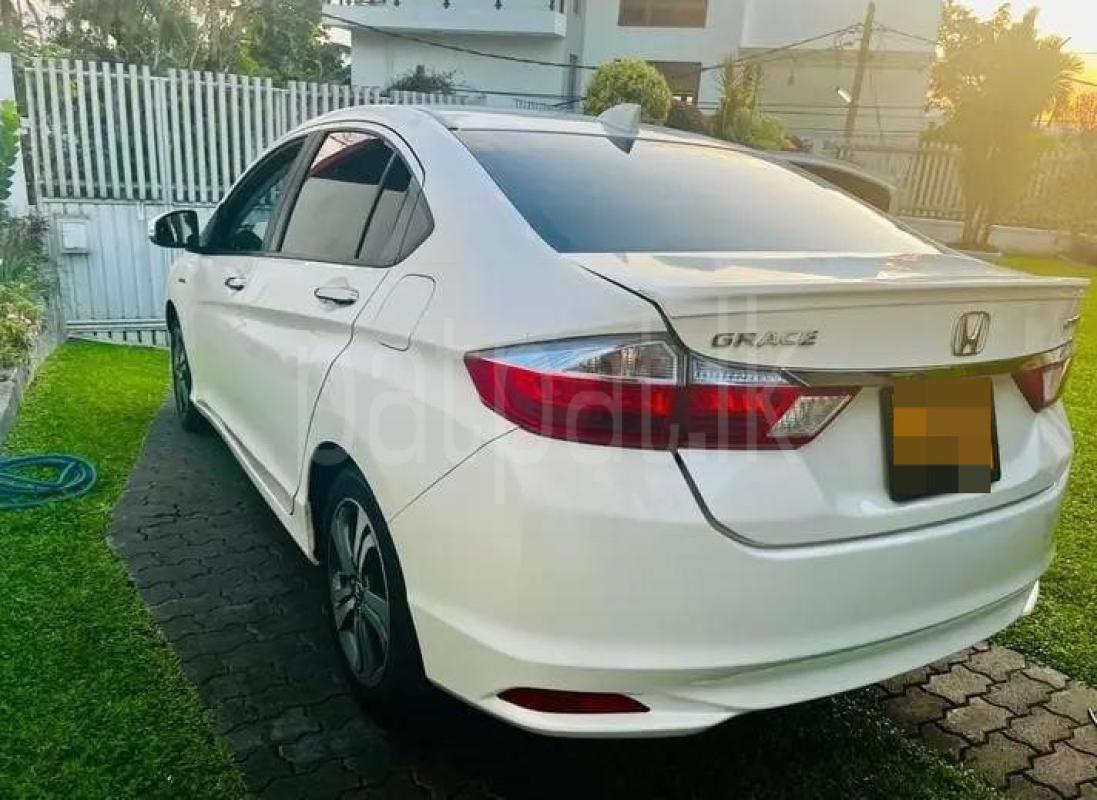 Honda Grace 2016 - Used Car sale in Sri Lanka - patpat.lk