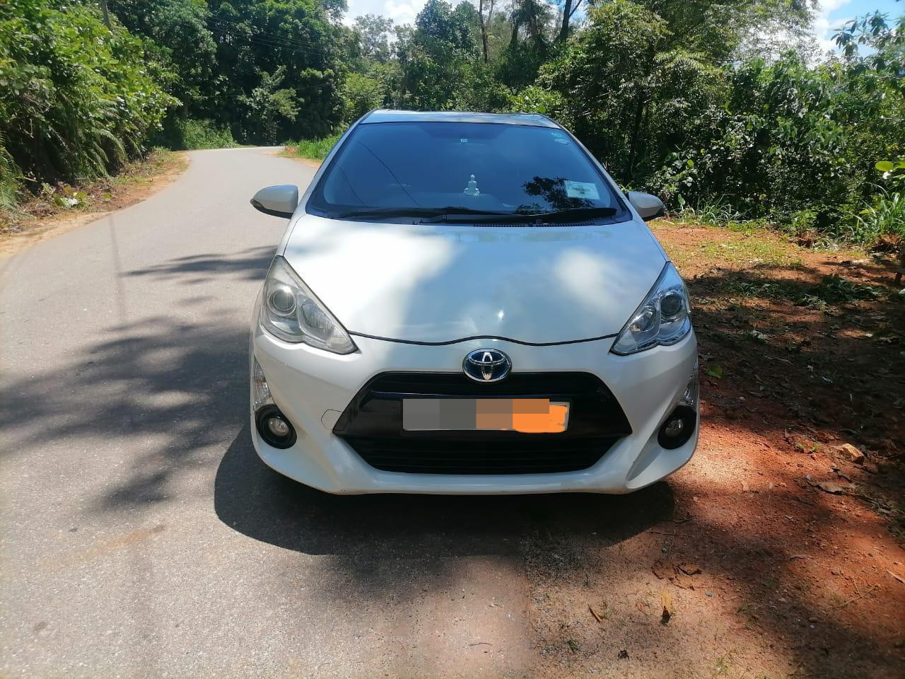 Toyota Aqua 2015 - භාවිතා කරන ලද කාර් sale in Sri Lanka - patpat.lk