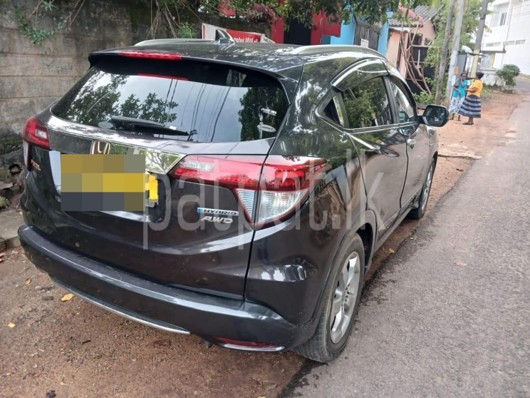 Honda Vezel 2013 - பயன்படுத்தப்பட்டது SUV sale in Sri Lanka - patpat.lk