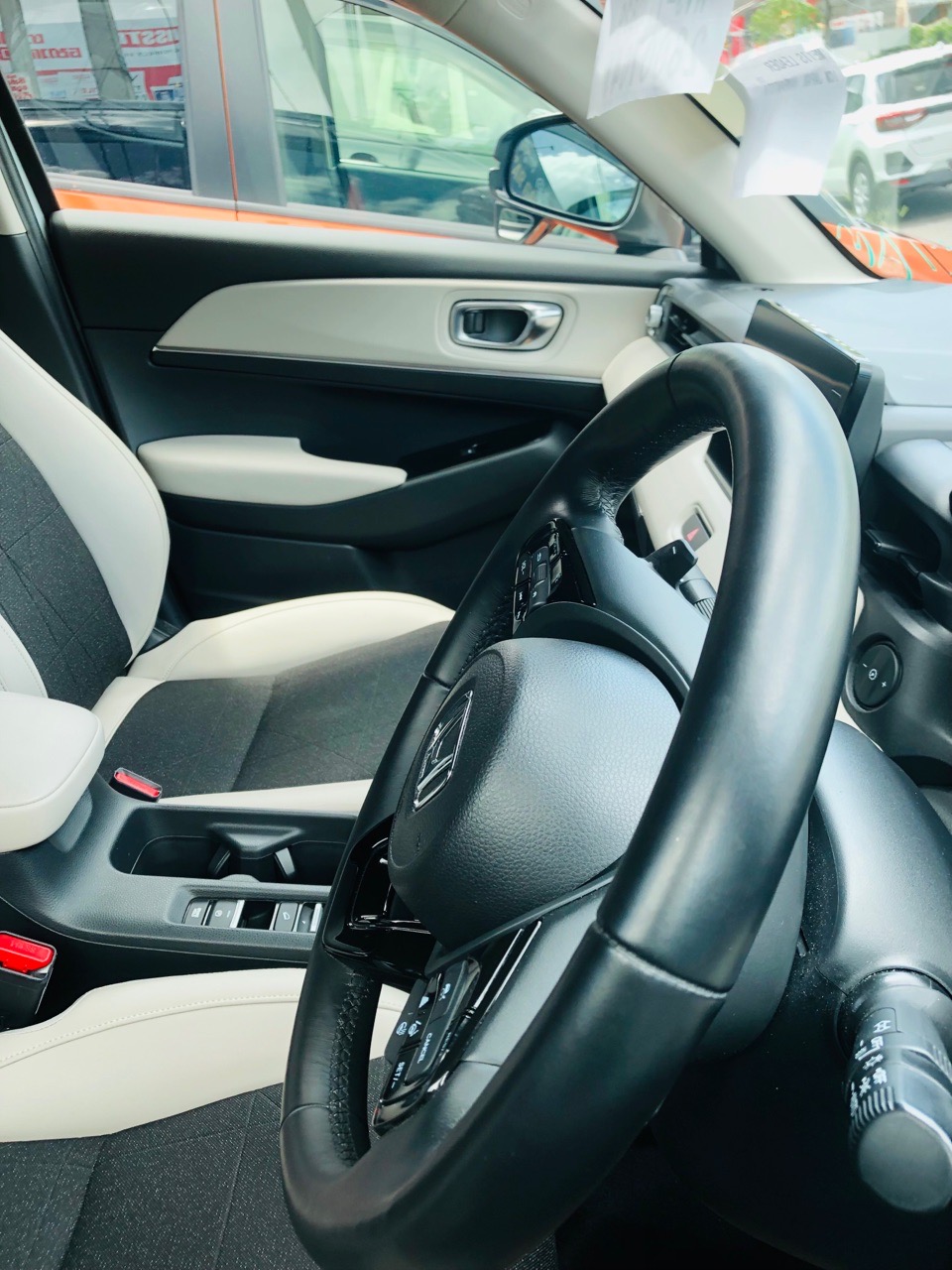 Honda Vezel 2024 - மறுசீரமைக்கப்பட்டது கார் sale in Sri Lanka - patpat.lk