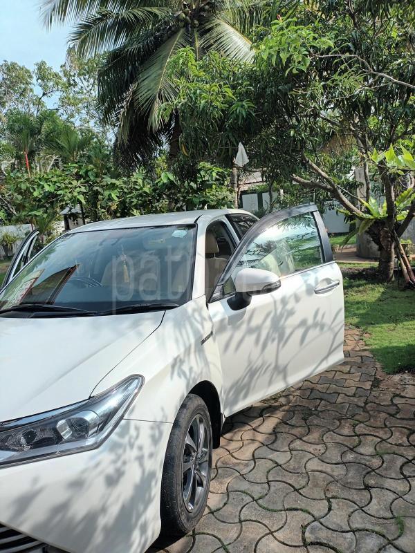 Toyota Axio 2015 - Used Car sale in Sri Lanka - patpat.lk