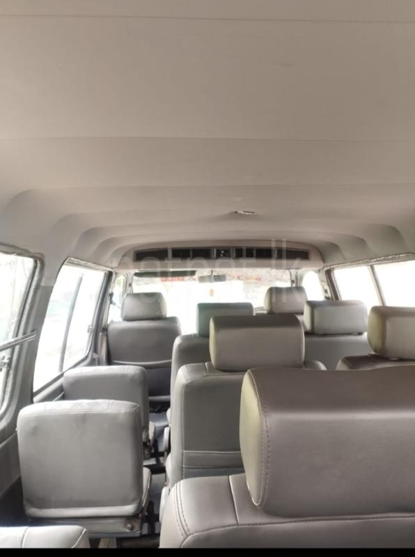 Toyota Hiace 1993 - Used Van sale in Sri Lanka - patpat.lk