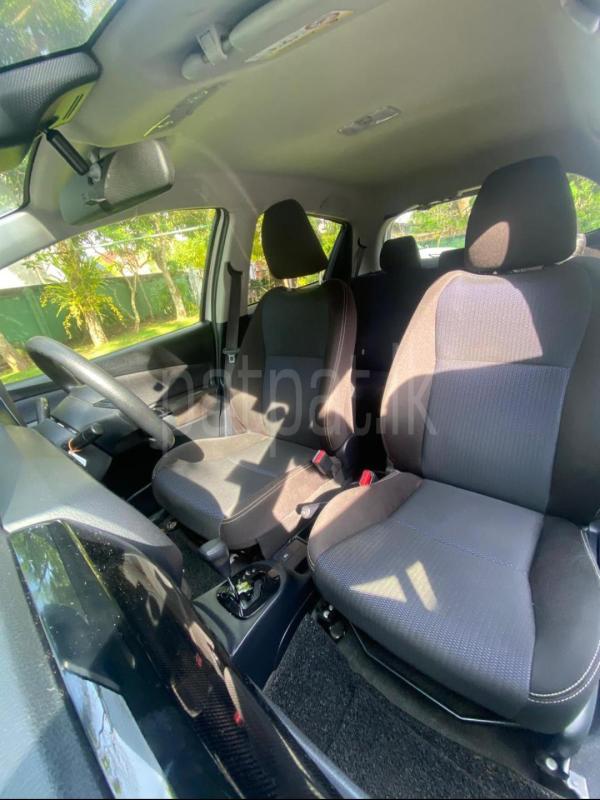 Toyota Vitz 2018 - பயன்படுத்தப்பட்டது கார் sale in Sri Lanka - patpat.lk