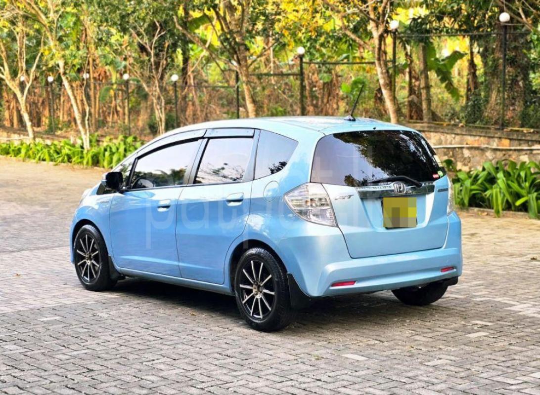 Advertisement image 3