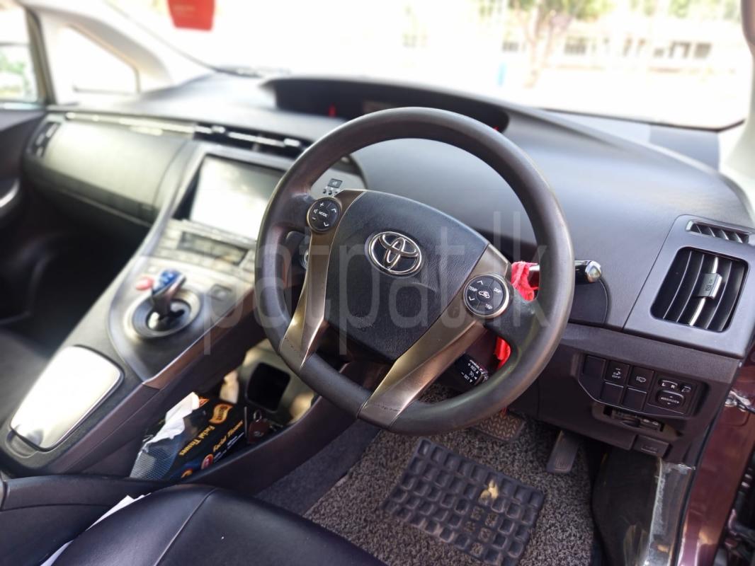 Toyota Prius 2013 - Used Car sale in Sri Lanka - patpat.lk