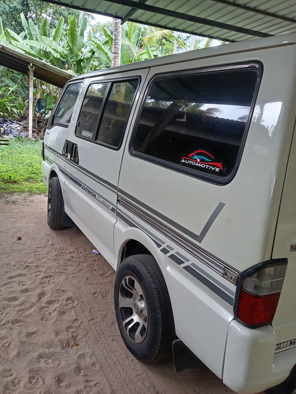 Mazda Bongo 1997 - பயன்படுத்தப்பட்டது வேன் sale in Sri Lanka - patpat.lk