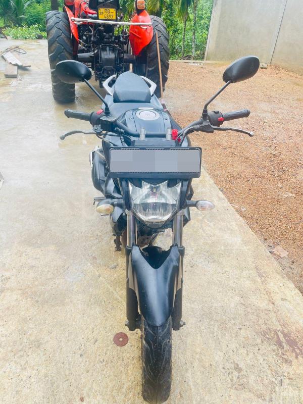 Yamaha FZ 2018 - பயன்படுத்தப்பட்டது பைக் sale in Sri Lanka - patpat.lk