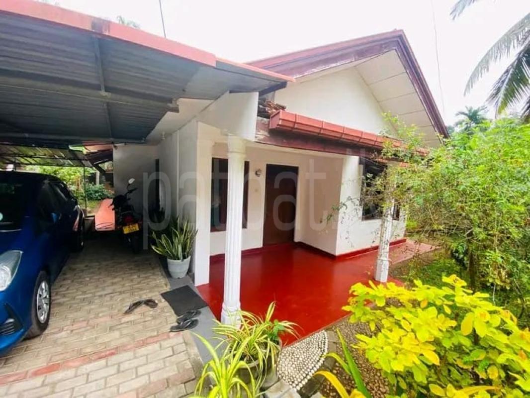 House for Sale in Mirigama ads-image-1