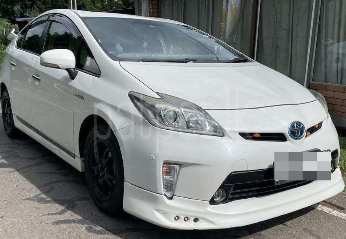 Toyota PRIUS S GRADE 2014 - Used Car sale in Sri Lanka - patpat.lk