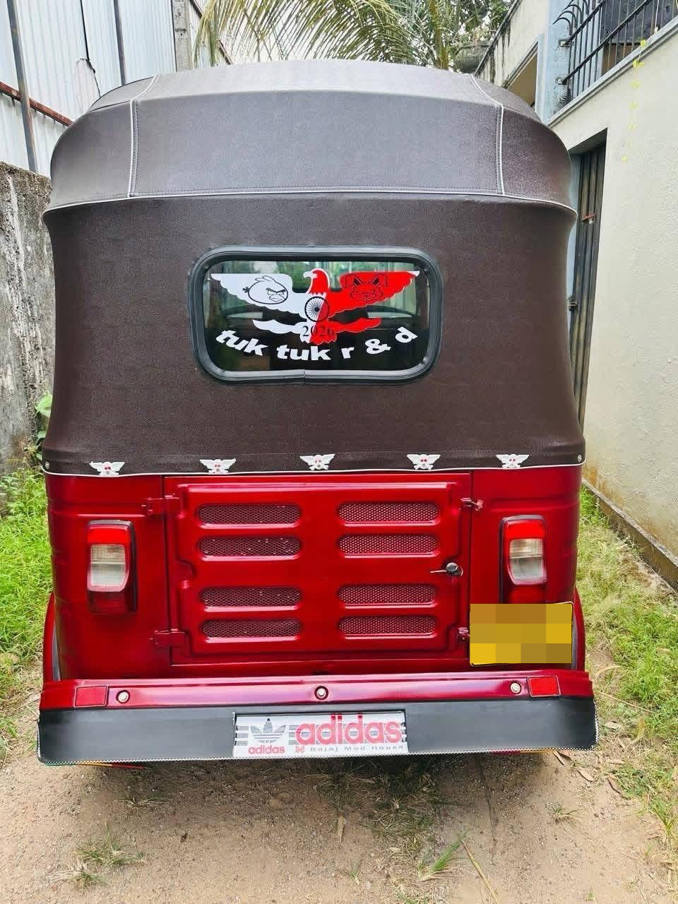 Advertisement image 4