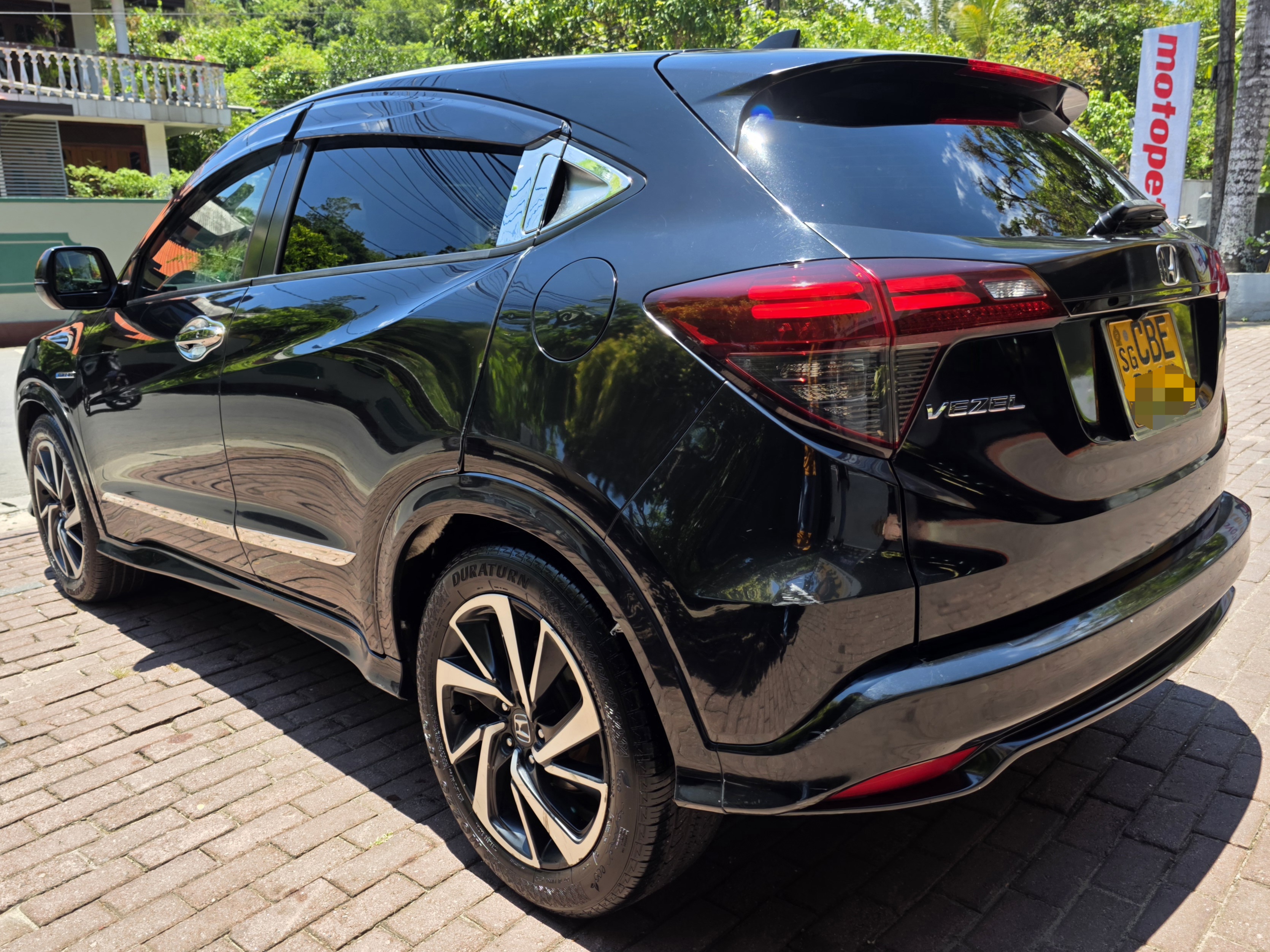 Honda Vezel 2018 - Used SUV sale in Sri Lanka - patpat.lk