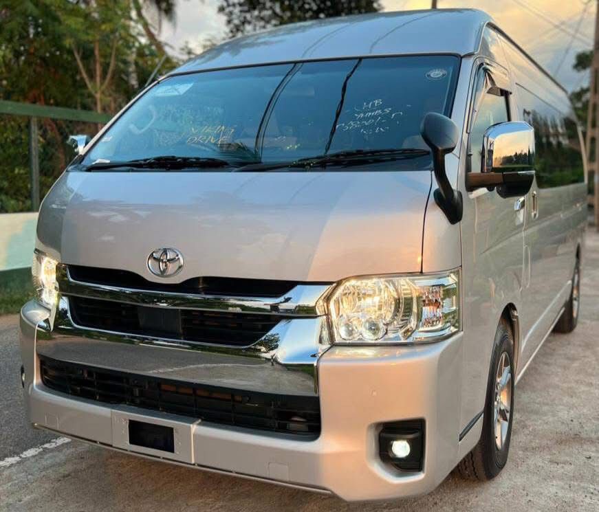 Toyota Hiace 2023 - பயன்படுத்தப்பட்டது வேன் sale in Sri Lanka - patpat.lk