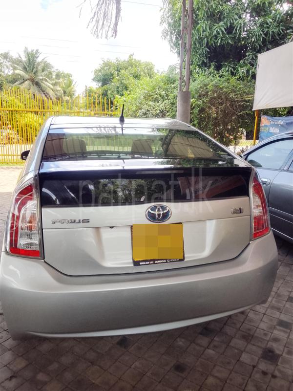 Toyota Prius 2013 - மறுசீரமைக்கப்பட்டது கார் sale in Sri Lanka - patpat.lk