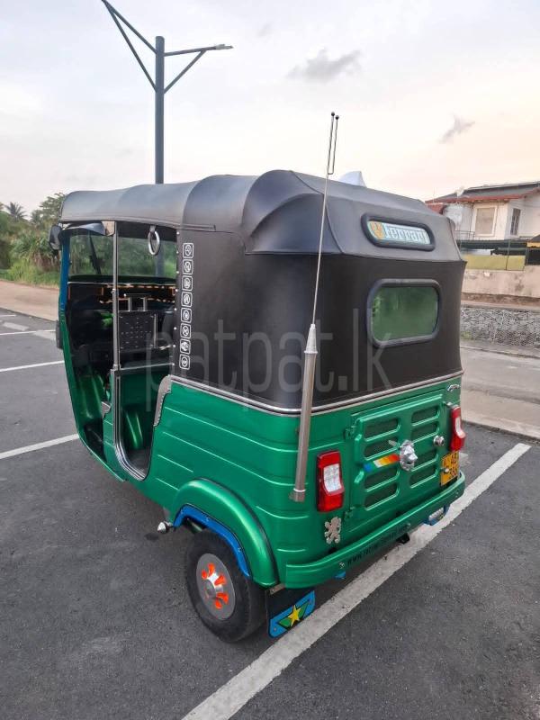 Bajaj Three Wheel 2015 - Used Three wheeler sale in Sri Lanka - patpat.lk