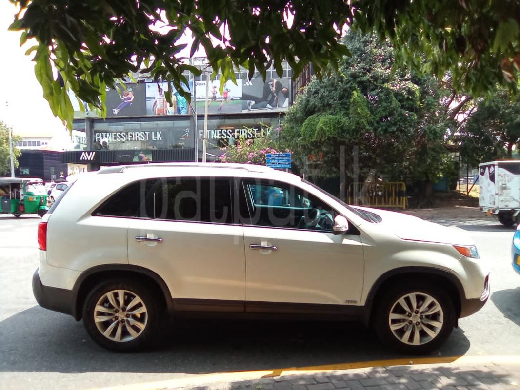 KIA Sorento 2012 - பயன்படுத்தப்பட்டது SUV sale in Sri Lanka - patpat.lk