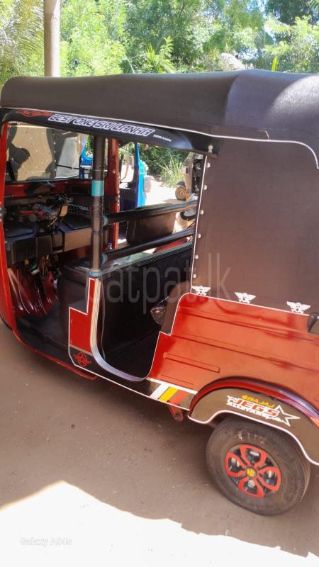 Bajaj Three Wheel 2016 - பயன்படுத்தப்பட்டது முச்சக்கர வண்டி sale in Sri Lanka - patpat.lk