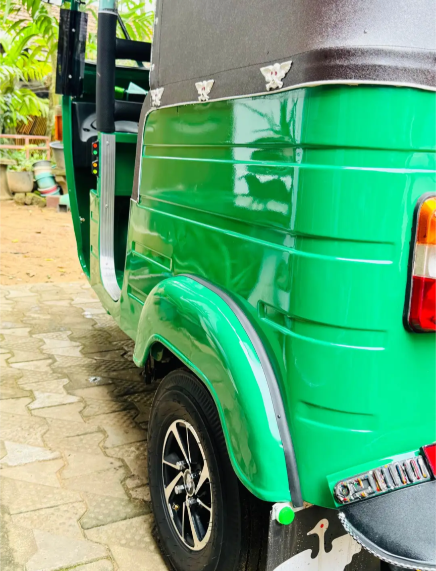 Bajaj Three Wheel 2011 - பயன்படுத்தப்பட்டது முச்சக்கர வண்டி sale in Sri Lanka - patpat.lk