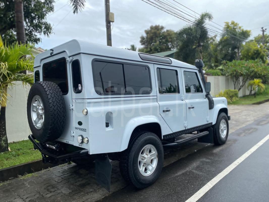 Land Rover Defender 2006 - භාවිතා කරන ලද SUV රථය sale in Sri Lanka - patpat.lk