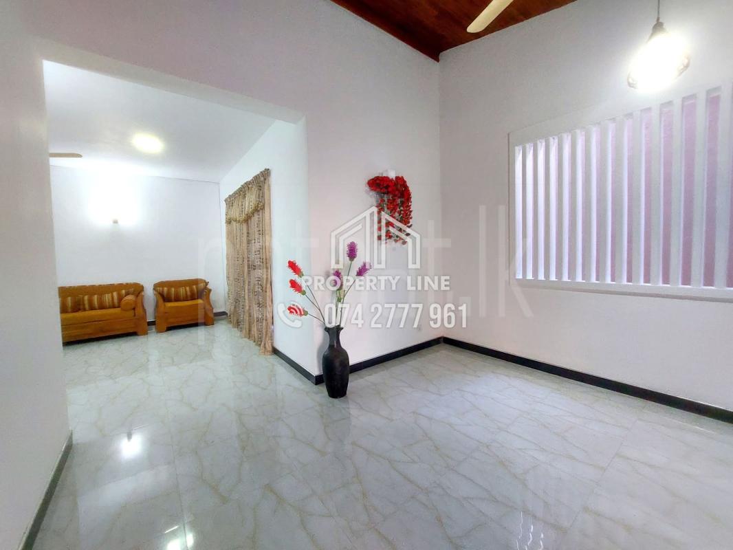 House for Sale in Karapitiya ads-image-1