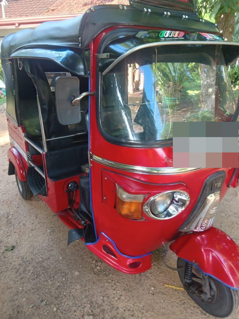 Bajaj 4 stroke 2010 - பயன்படுத்தப்பட்டது முச்சக்கர வண்டி sale in Sri Lanka - patpat.lk