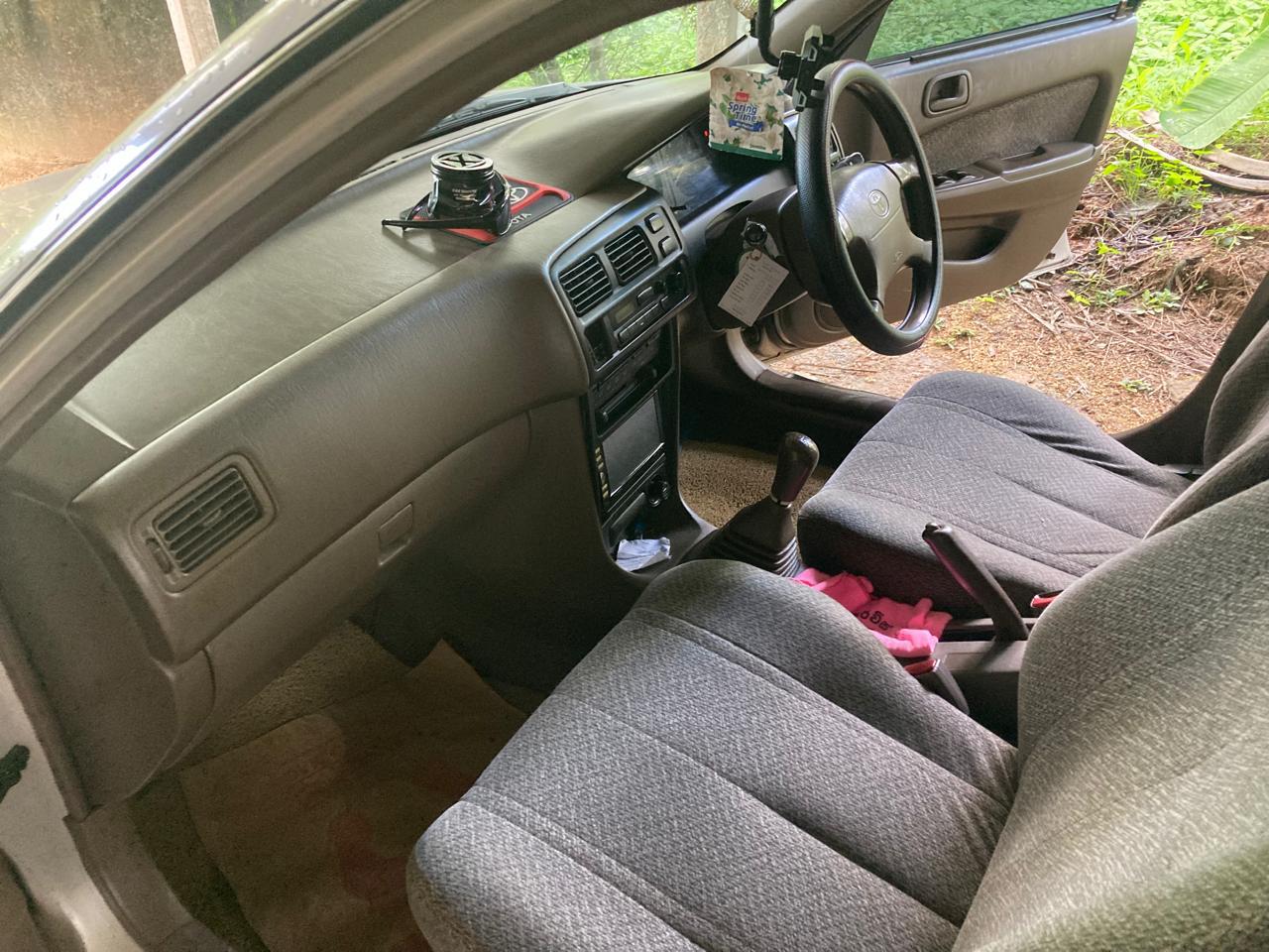 Toyota Corolla 1995 - பயன்படுத்தப்பட்டது கார் sale in Sri Lanka - patpat.lk