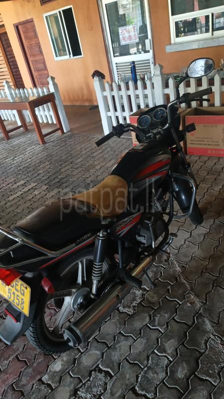 Hero Splendor 2014 - பயன்படுத்தப்பட்டது பைக் sale in Sri Lanka - patpat.lk