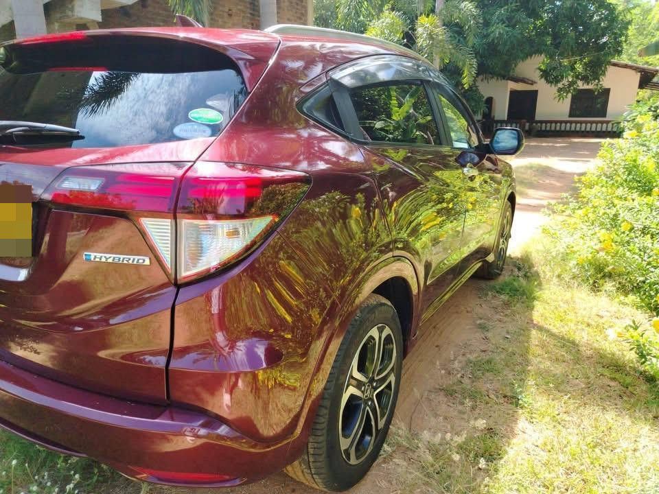 Honda Vezel 2015 - பயன்படுத்தப்பட்டது SUV sale in Sri Lanka - patpat.lk