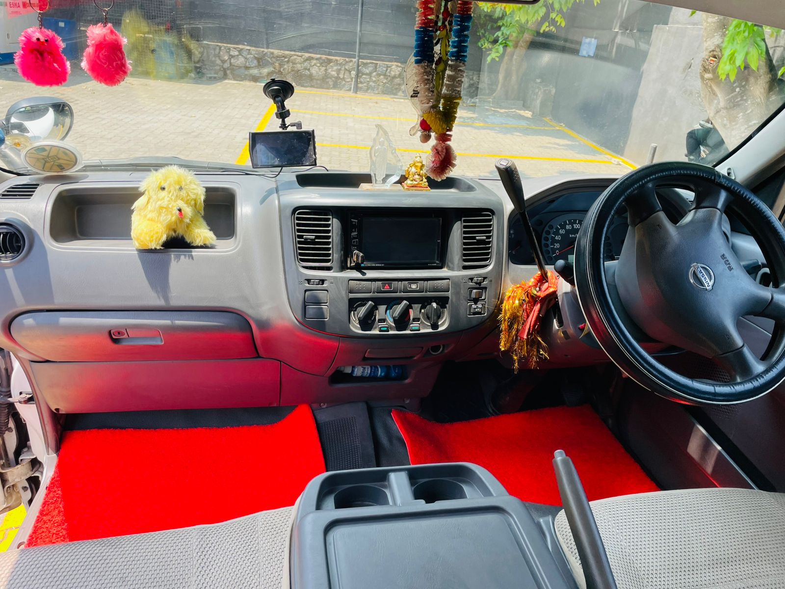 Nissan Caravan 2006 - Used Van sale in Sri Lanka - patpat.lk