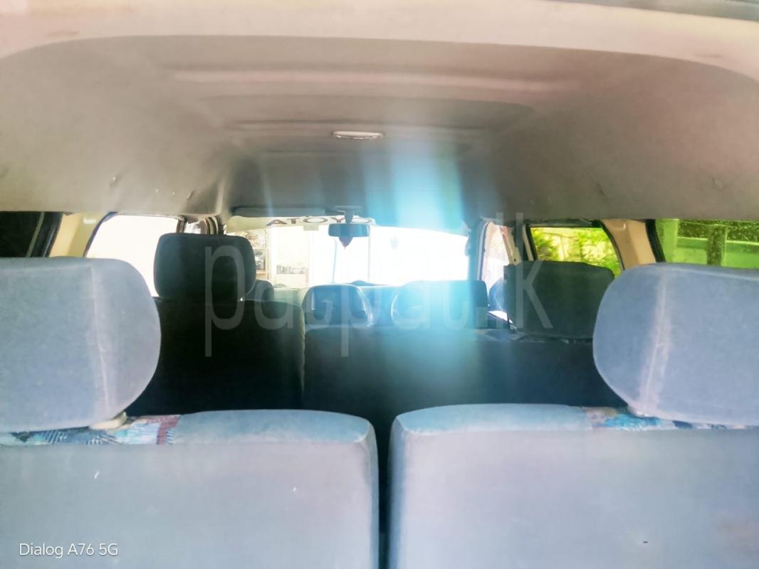 Toyota Noah 1999 - பயன்படுத்தப்பட்டது வேன் sale in Sri Lanka - patpat.lk