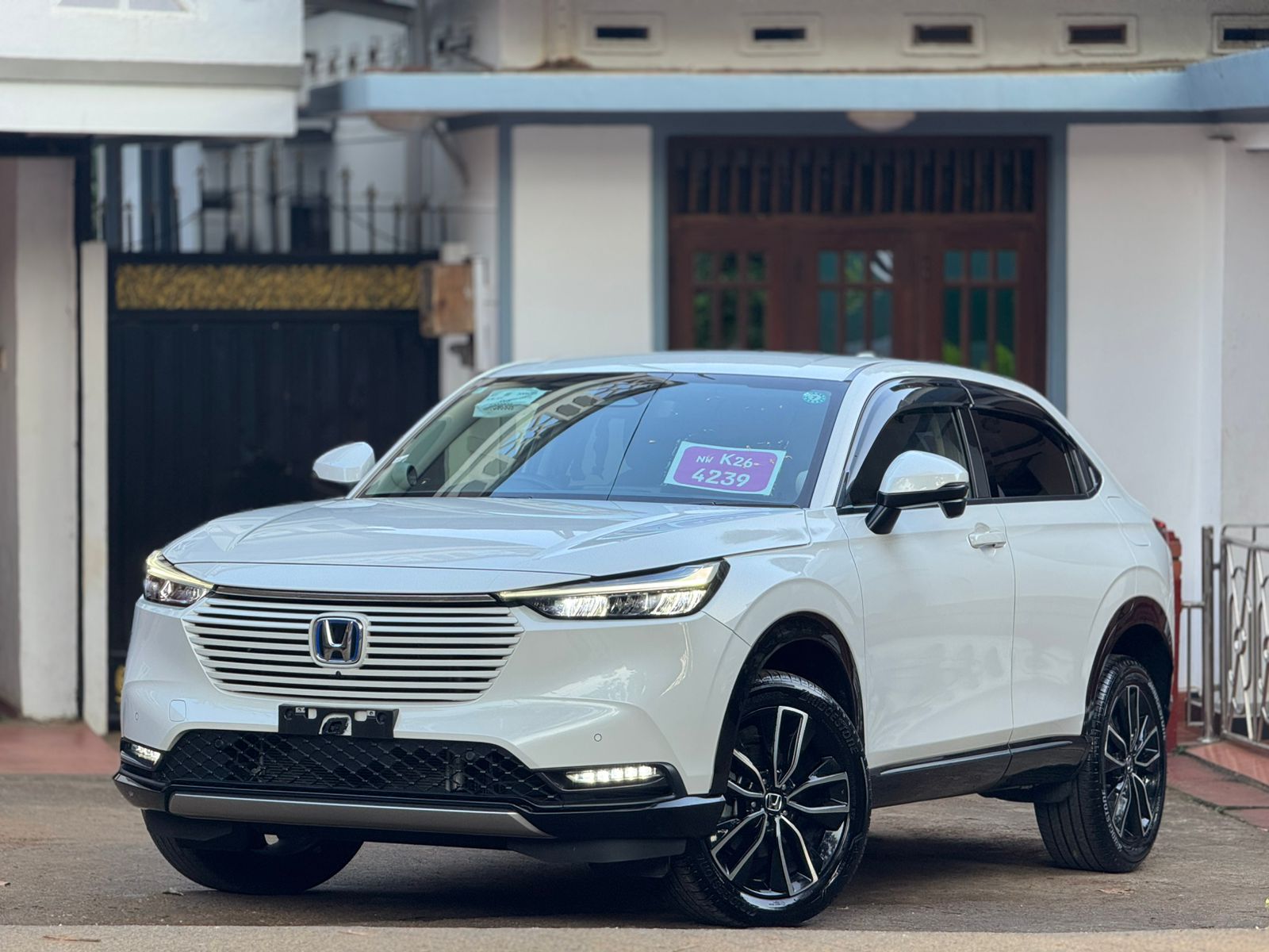 Honda Vezel 2025 ads-image-1