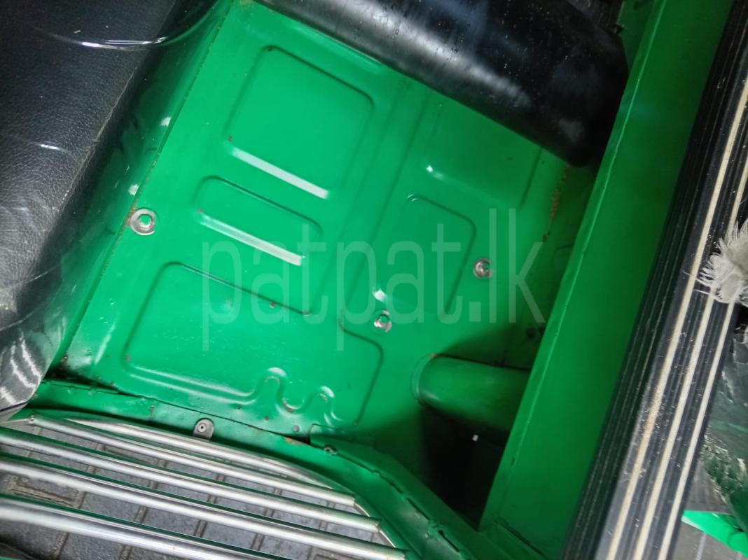 Bajaj 4 stroke 2015 - භාවිතා කරන ලද ත්‍රිරෝද රථය sale in Sri Lanka - patpat.lk