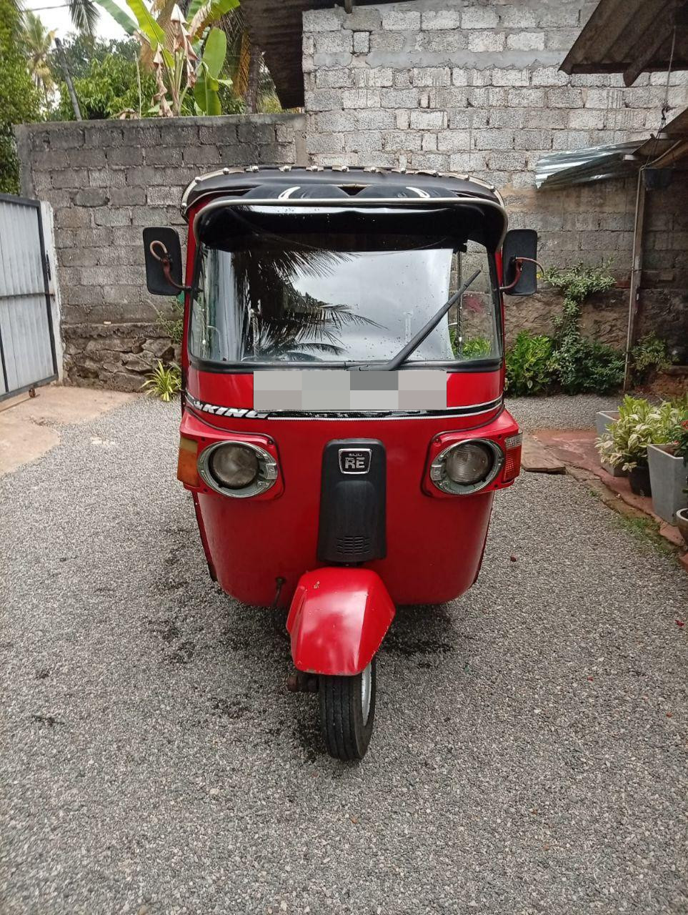 Bajaj Three Wheel 2012